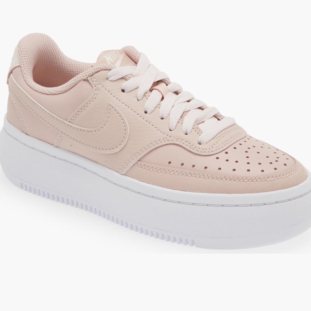 Nike Women's Pink Sneakers